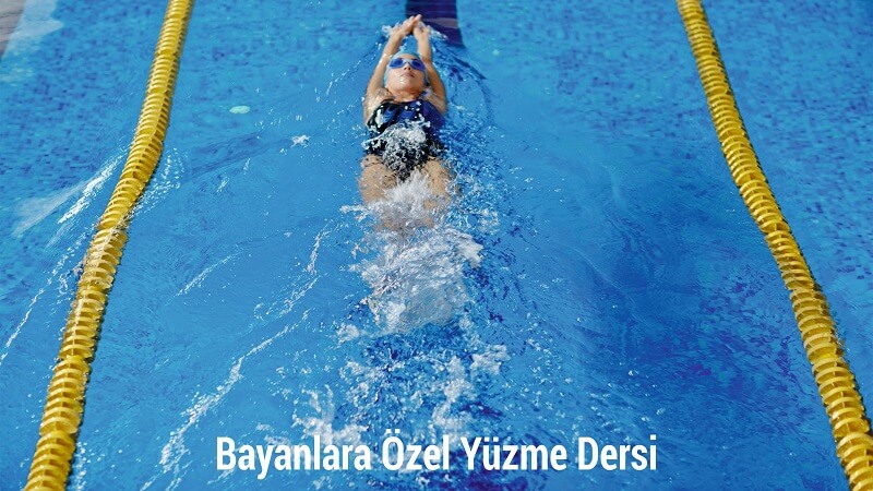 Bayanlar özel yüzme dersi yapılan yüzme havuzu